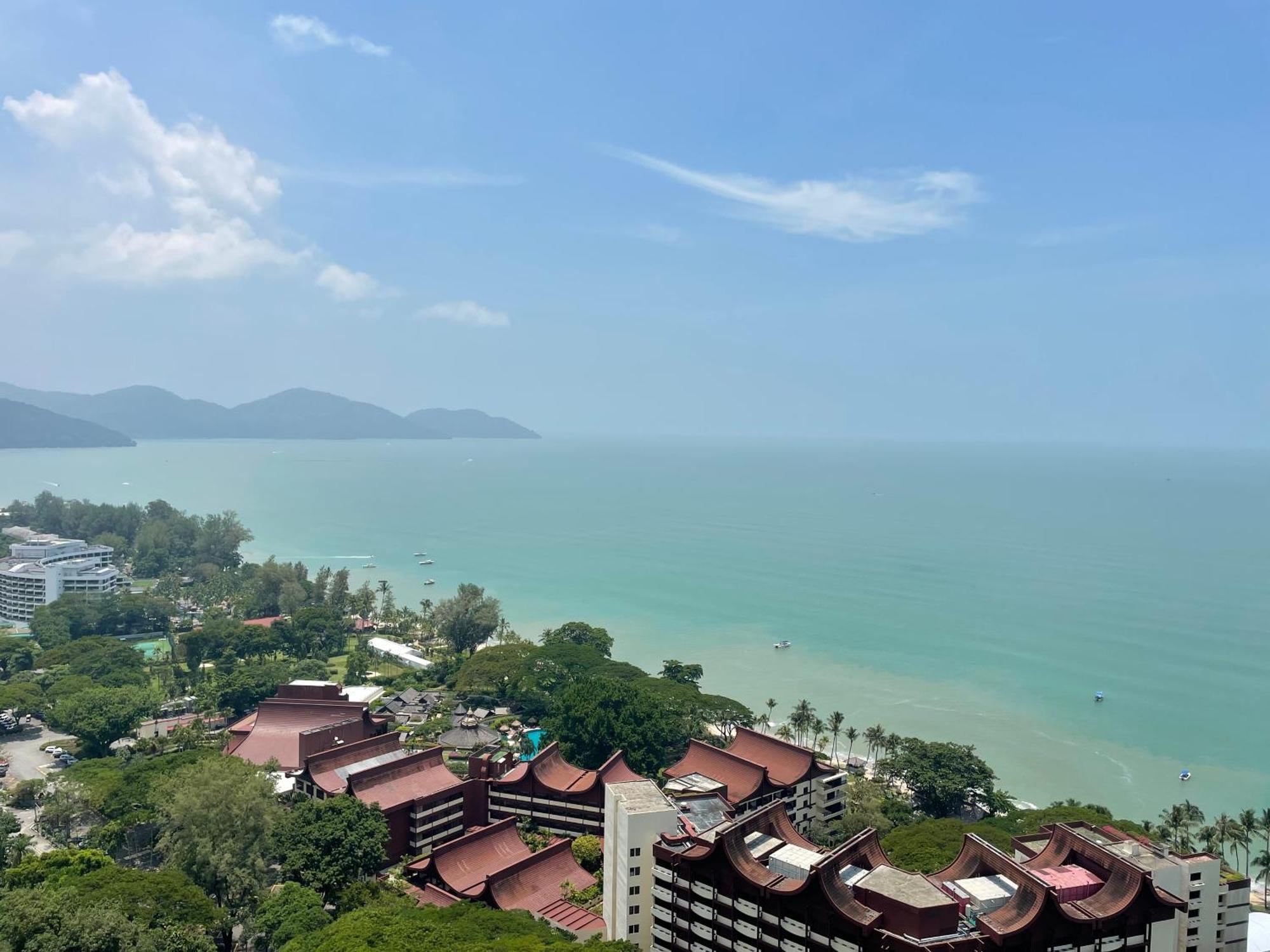 Апартаменти The Ferringhi Sea View At Sri Sayang Бату-Феррінгі Екстер'єр фото