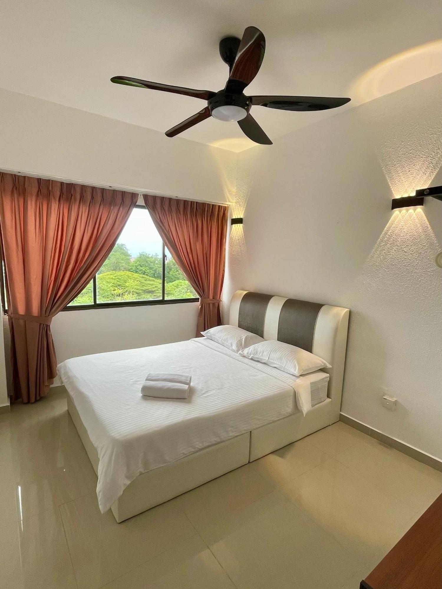 Апартаменти The Ferringhi Sea View At Sri Sayang Бату-Феррінгі Екстер'єр фото