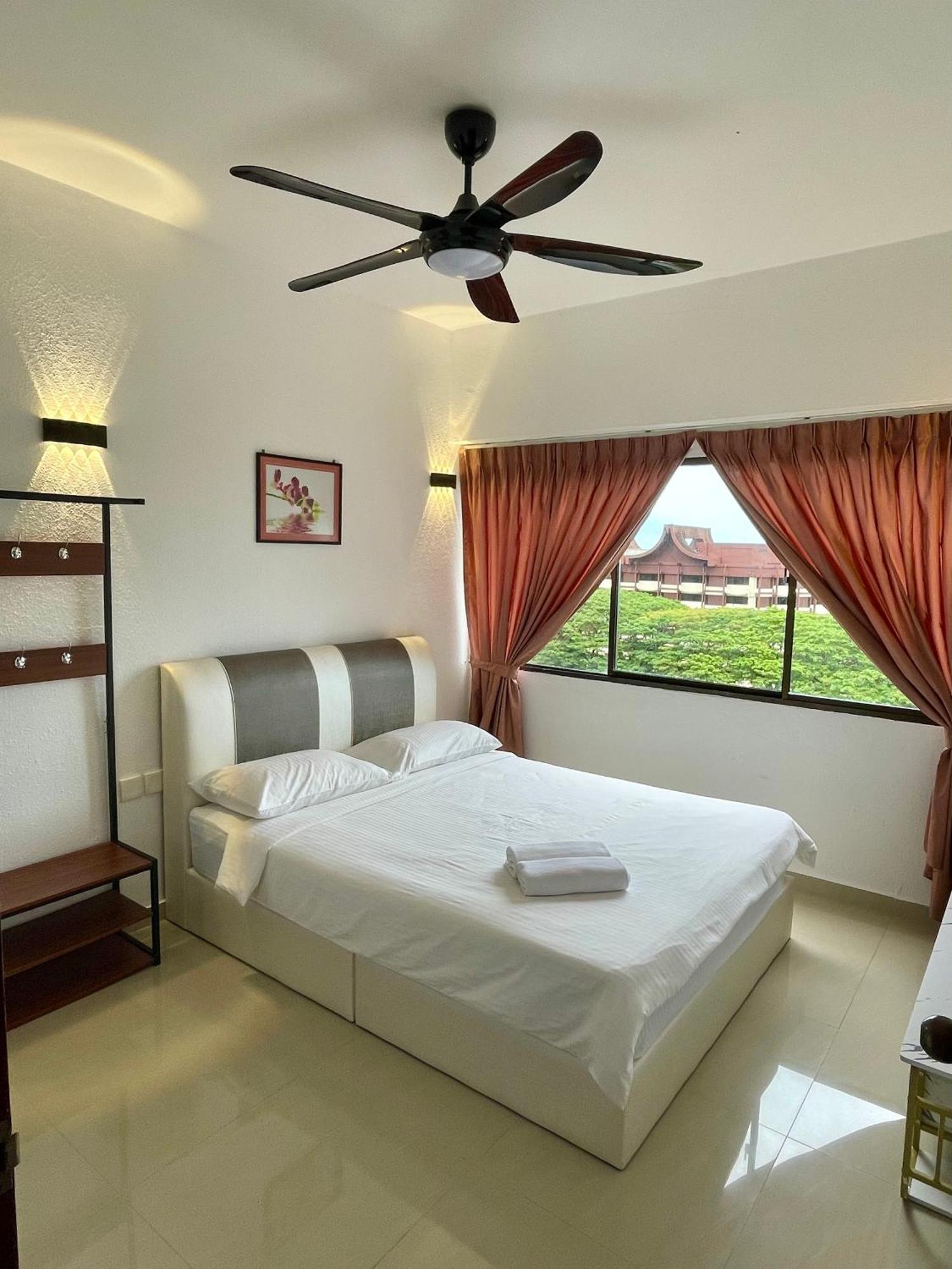 Апартаменти The Ferringhi Sea View At Sri Sayang Бату-Феррінгі Екстер'єр фото
